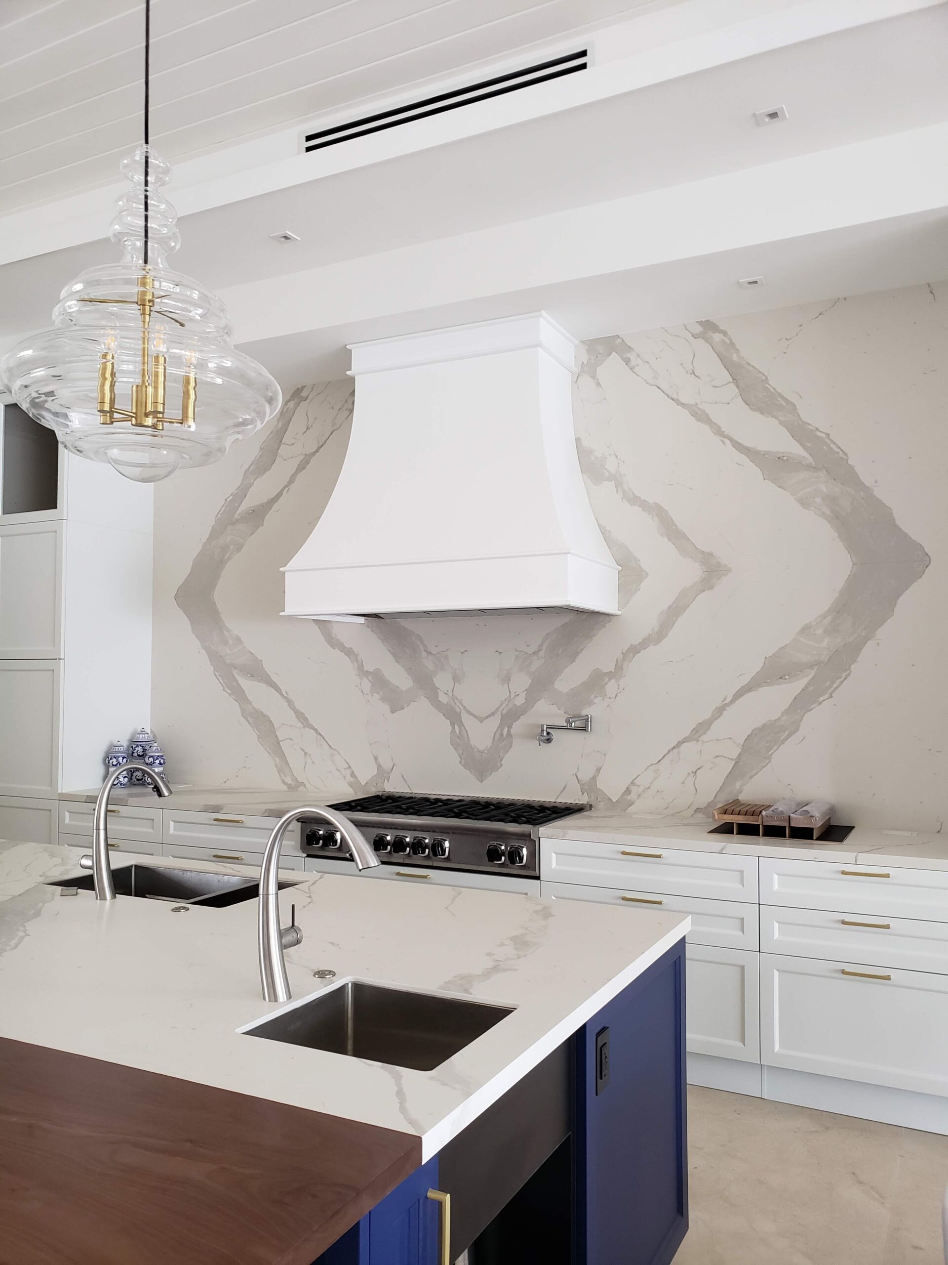 Transitional Contemporary Kitchen Remodel by Marble and Granite Design Group inc. project photo 2